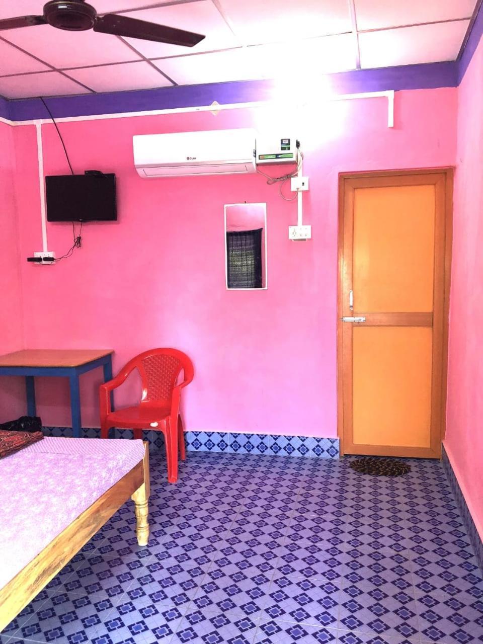 Hotel Blue Bird Residency à Lakshmanpur Extérieur photo
