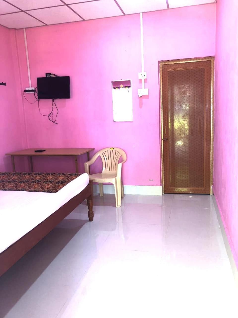 Hotel Blue Bird Residency à Lakshmanpur Extérieur photo