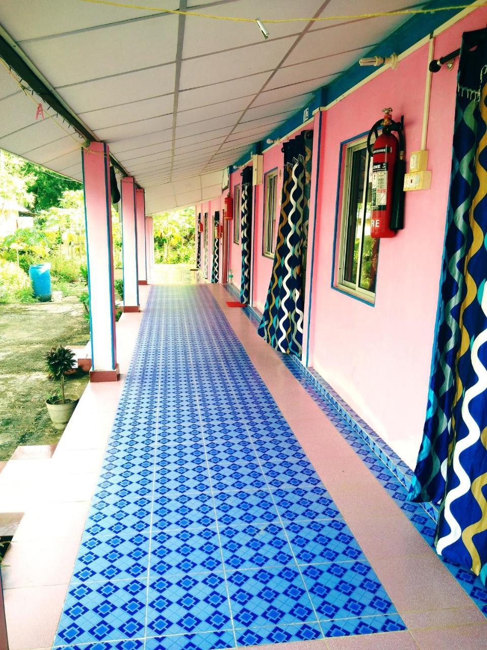 Hotel Blue Bird Residency à Lakshmanpur Extérieur photo